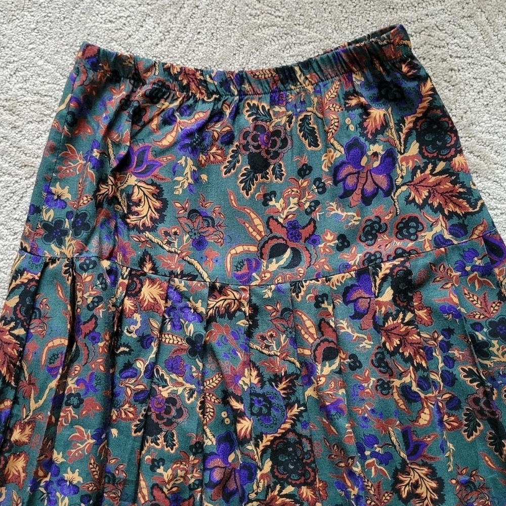 Unique Vintage Floral Midi Skirt - Picture 2 of 4